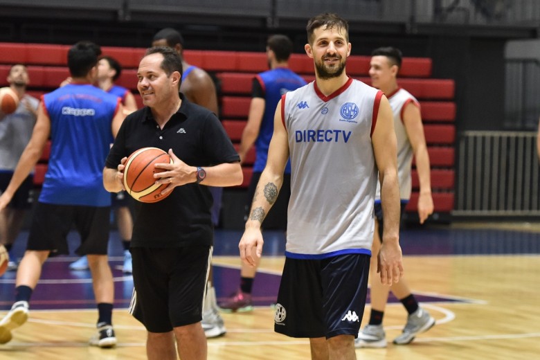 Laprovíttola entrenó en San Lorenzo