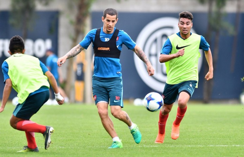 Trabaja en varios frentes