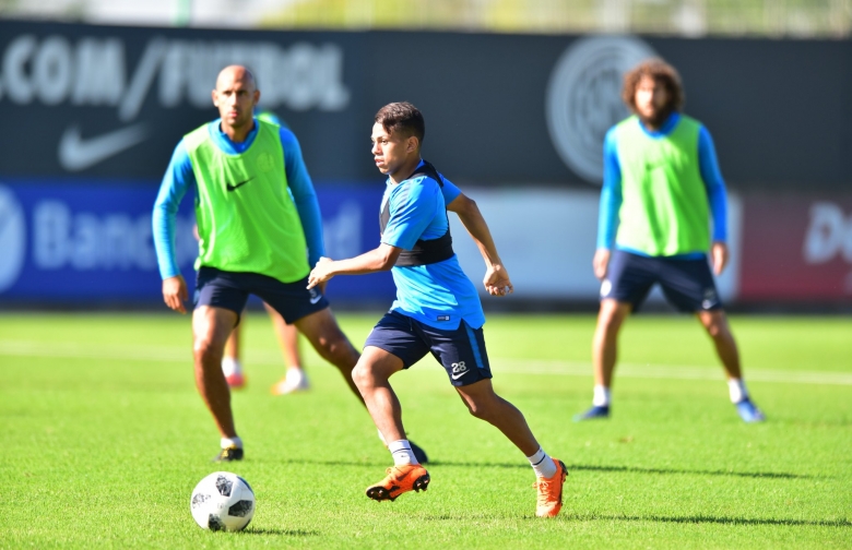 Ensayo de fútbol pensando en River