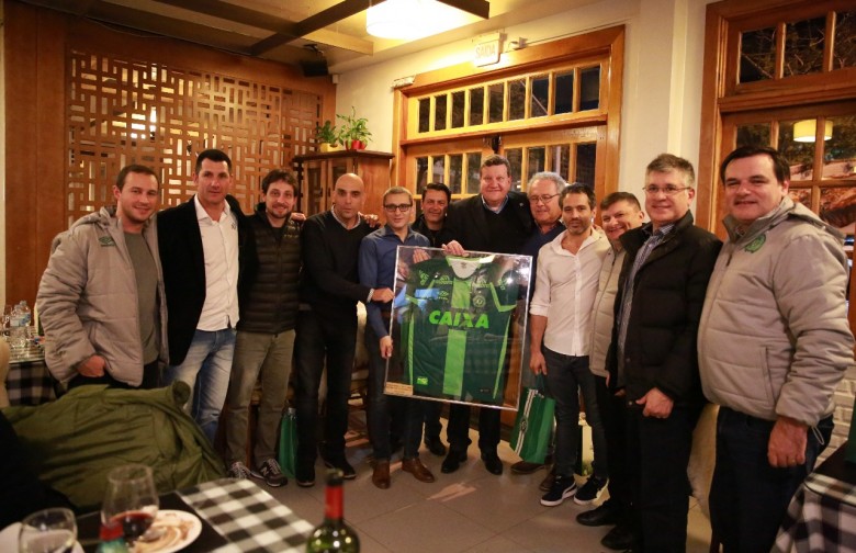 Encuentro de camaradería con Chapecoense