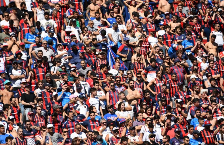 Venta de entradas vs. Estudiantes