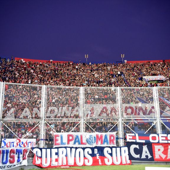 Traé tu bandera, nosotros la colgamos