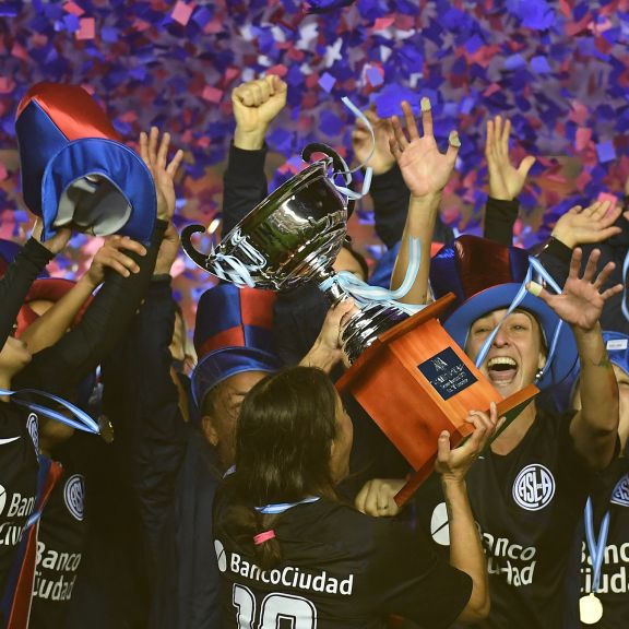 ¡Campeonas!