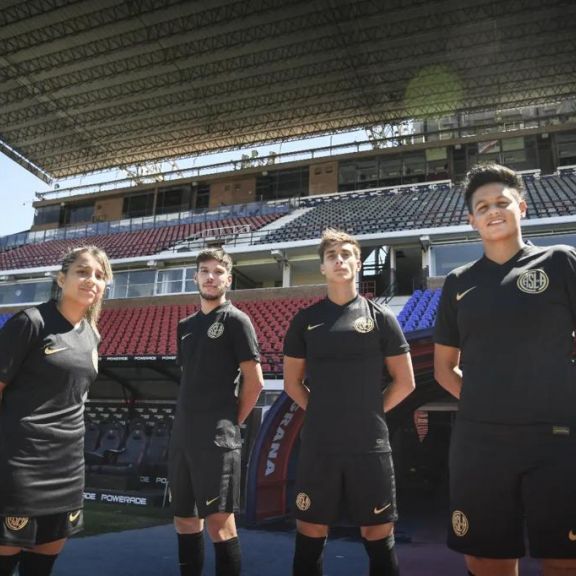 Nike presentó la tercera camiseta del Ciclón