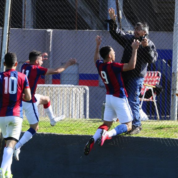 ¡Triunfazo en el clásico!