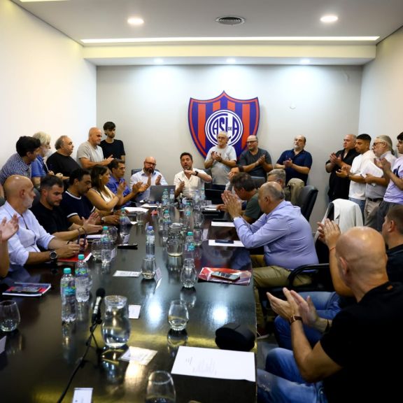 Reunión abierta con temas claves